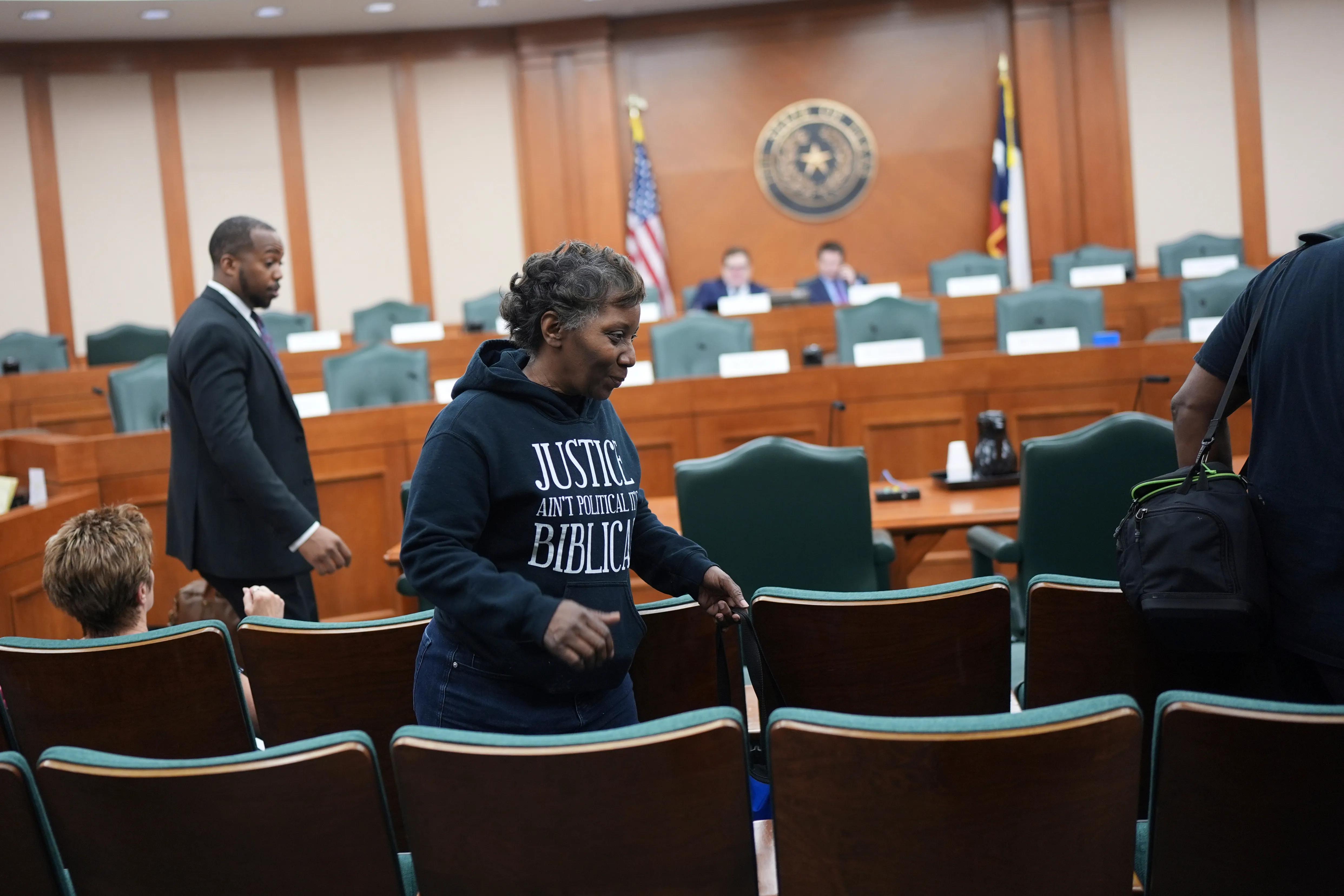 NAACP presenta demanda en Texas por nuevo mapa electoral que favorece a republicanos en elecciones de medio término